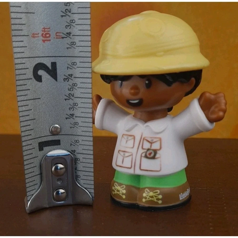 Fisher Price Little People GIRL ZOO KEEPER‎ SAFARI GUIDE Animal Caretaker 2016